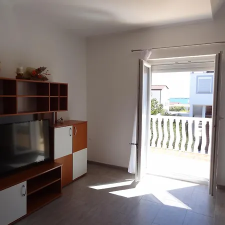 Tuan Apartment Vir