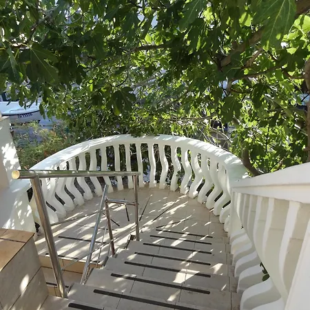 Apartment Tuan Vir