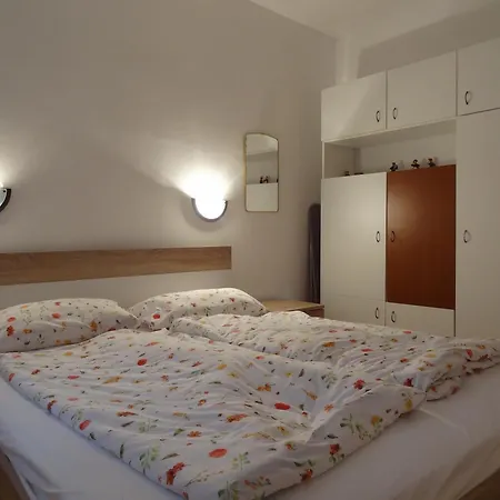 Tuan Apartment Vir