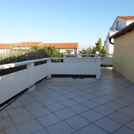 Apartment Tuan Vir